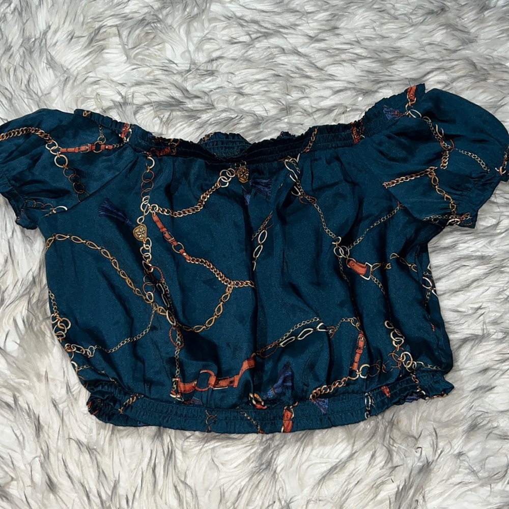 Iris Women Size Medium Shiny Blue Chain Linked Themed Crop Top Cuffed Sleeve